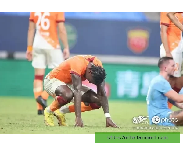 博阿基耶凭超强身体素质横扫中超对手称霸赛场